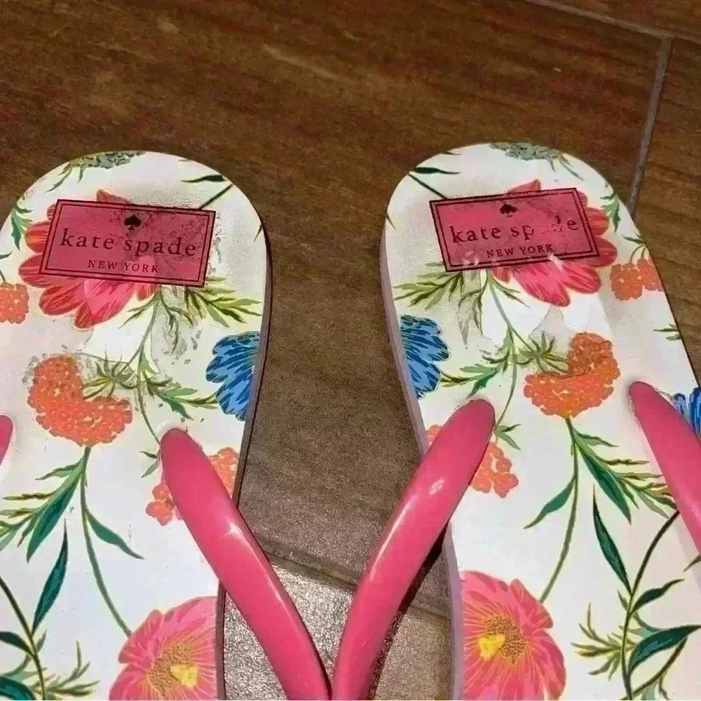 Kate Spade Petunia Pink Floral Flip Flop Sandals Size 9-10